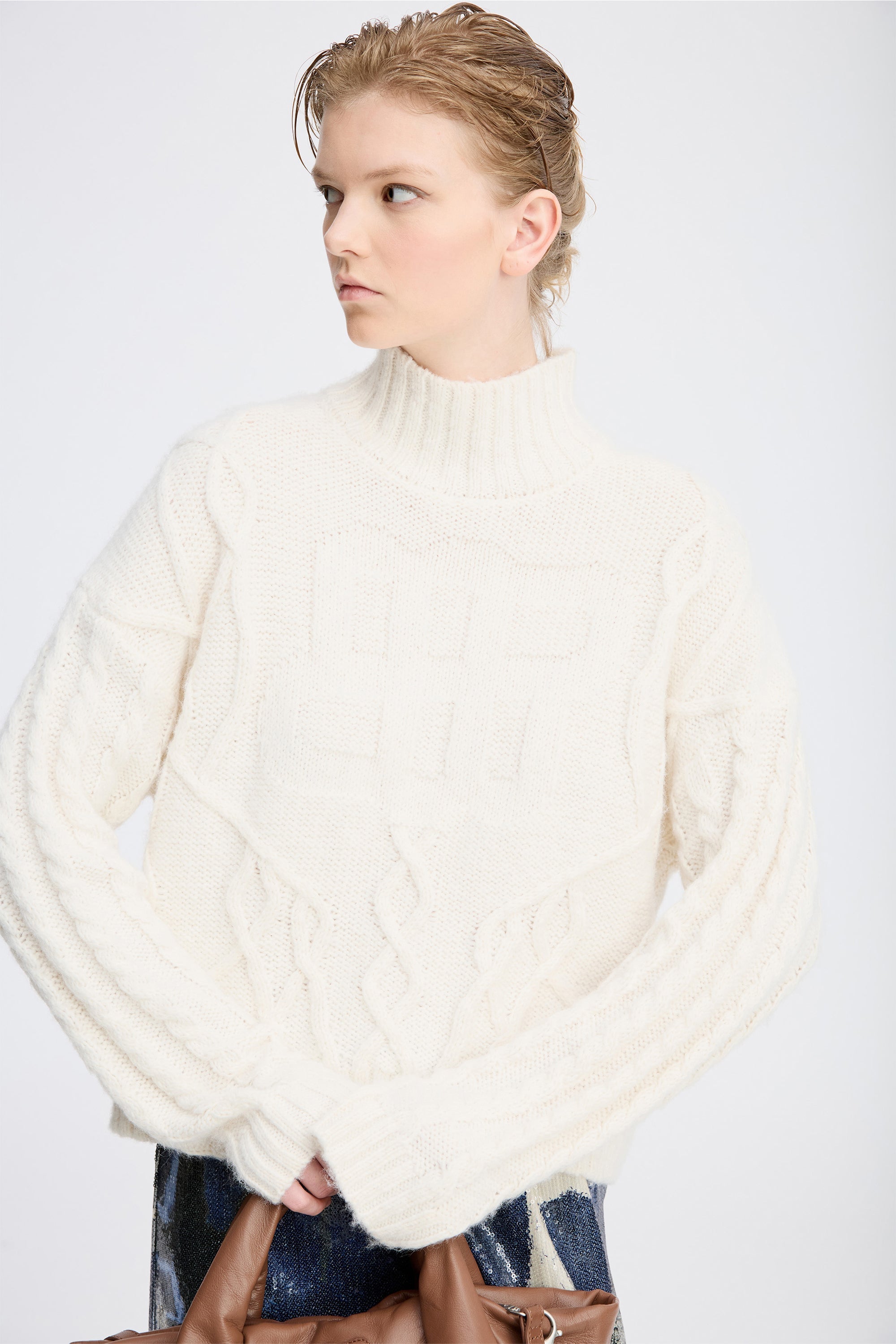 LOGANBERRY - IVORY