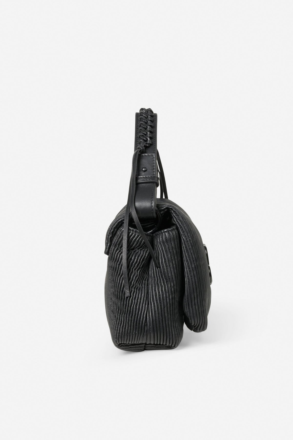 ROLUKE W HANDLE - BLACK